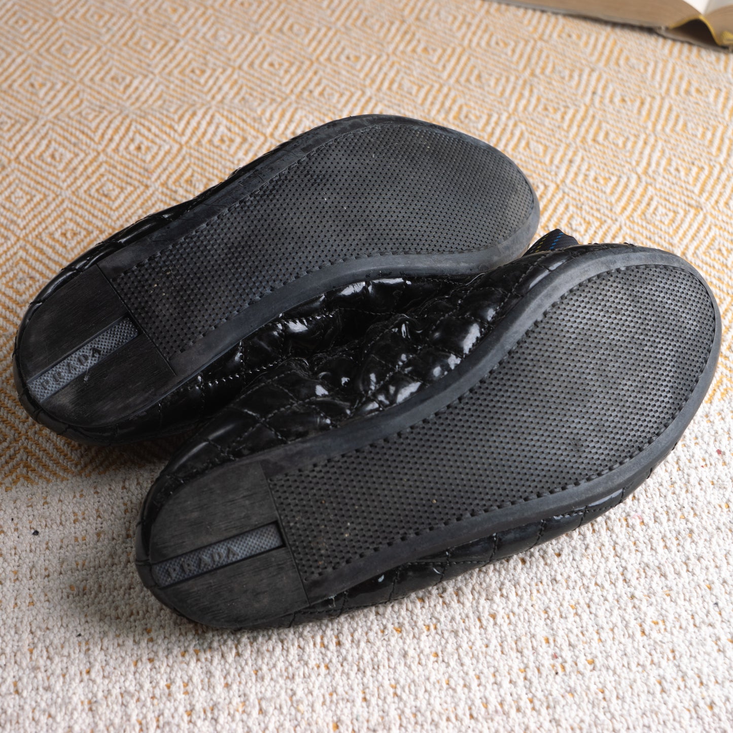 Prada Gaufre Ballerinas 2006 Launch Collection Patent Leather Tartan Bow Rare Archive Condition Dark Academia & Gossip Girl Style EU 38.5