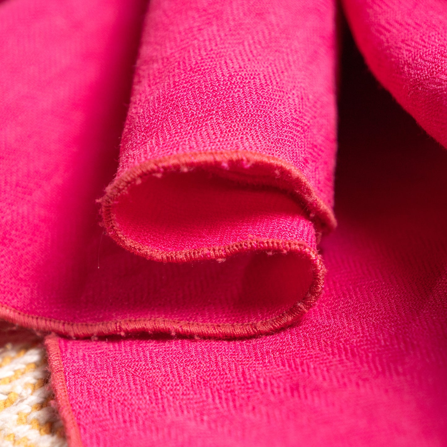 Archival Salvatore Ferragamo Fuchsia Pure Linen Peplum Top Silk Lined Woven Wood Detail Italy Size XS S Museum Grade