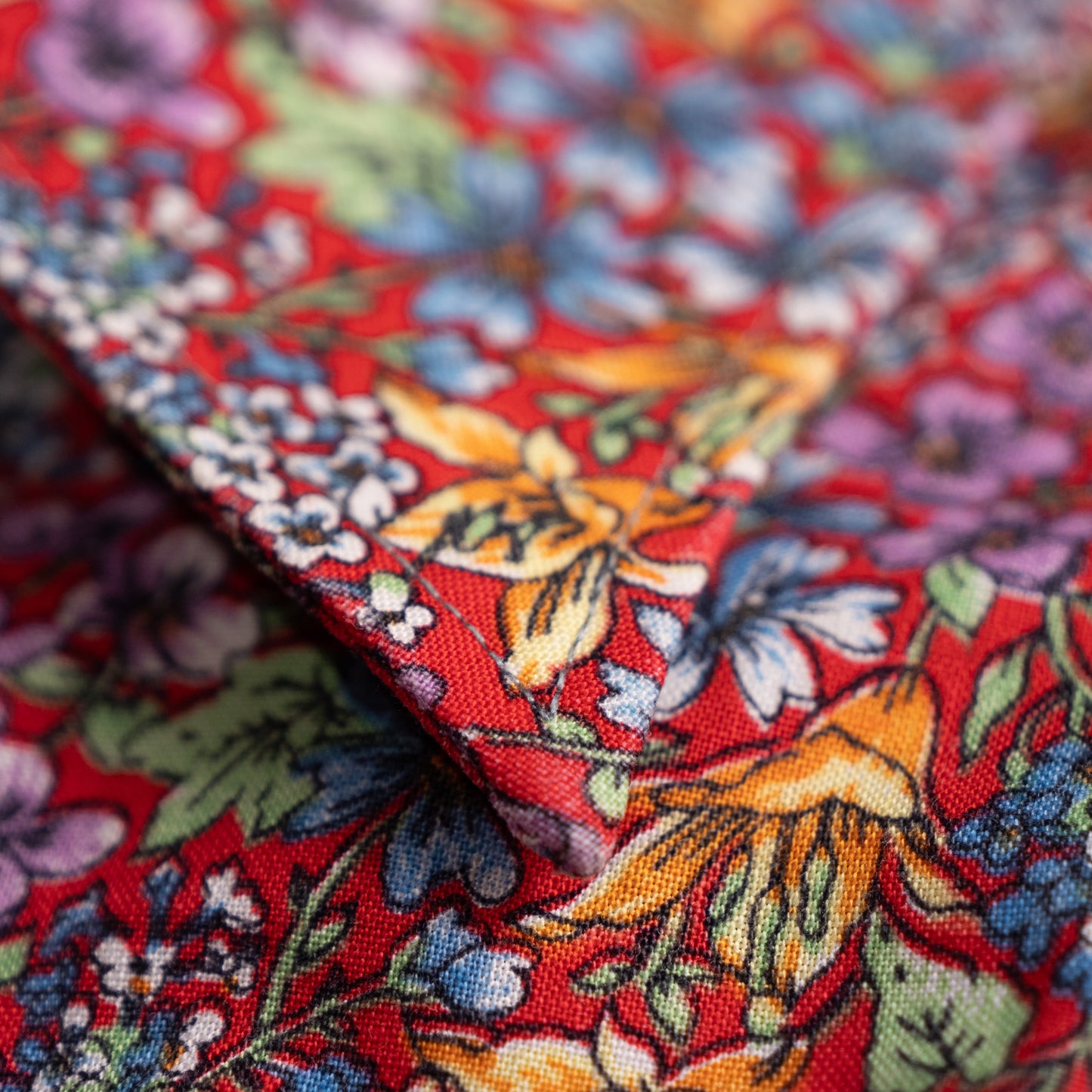 Archival Nina Ricci NOS Shirt 90s Floral Print Red Unisex Deadstock Museum Quality Dandy Androgynous Style Size M L