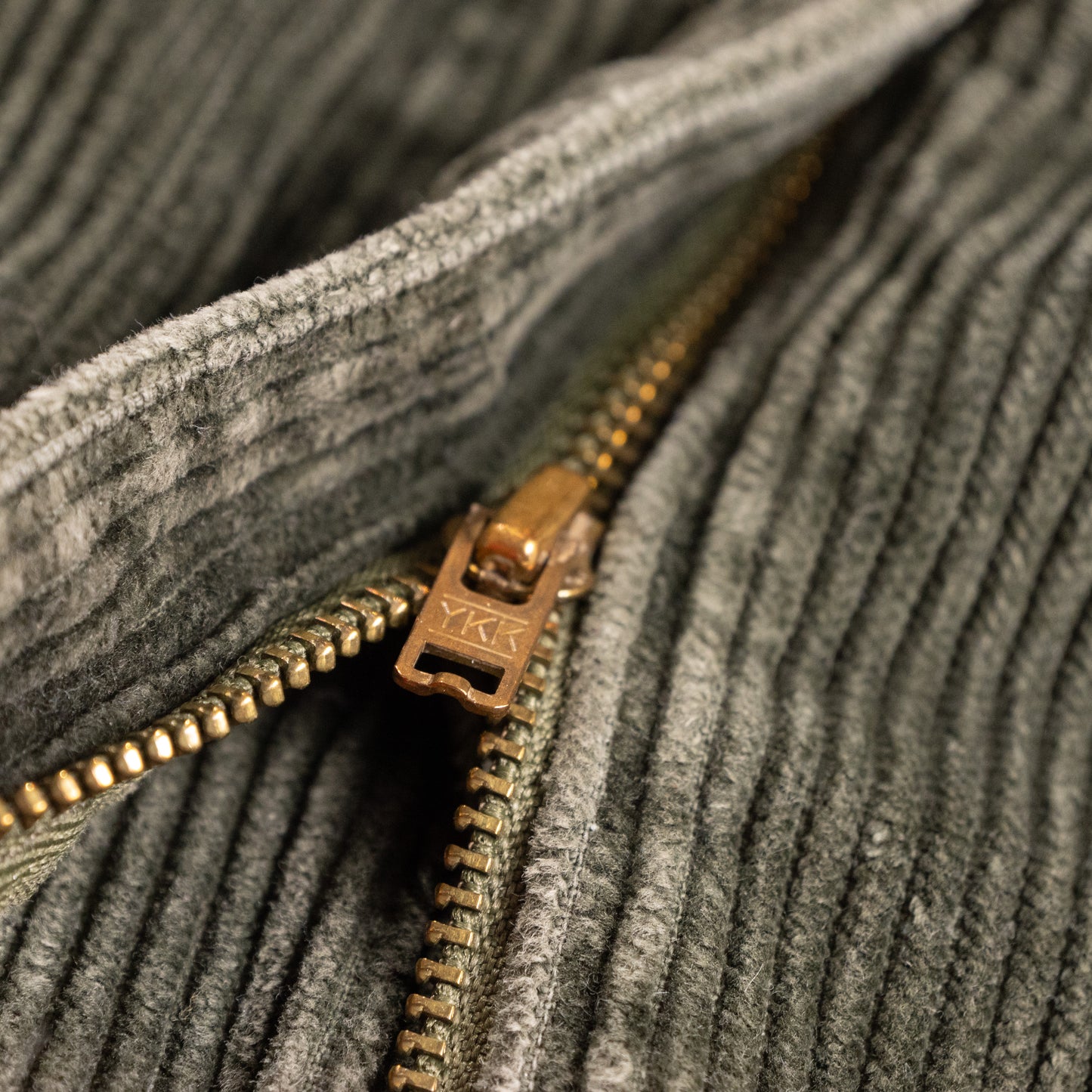 NOS Archival FENDI ROMA Olive Corduroy Trousers – Late 90s Silvia Venturini Fendi Era – Deadstock 100% Pure Cotton Rigid Wale – Size W28 29