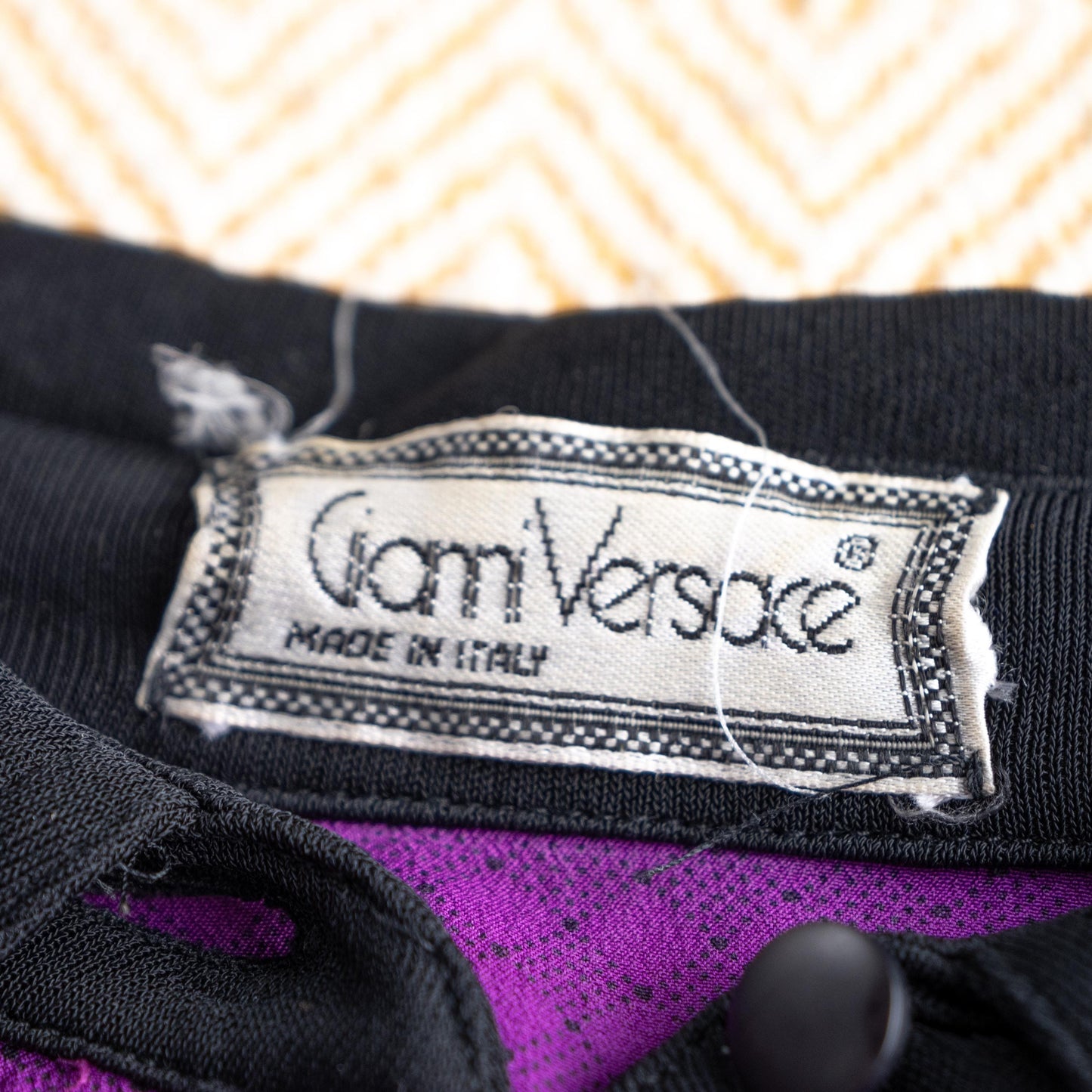 Vintage GIANNI VERSACE 80s Purple Silk Shirt | Unisex Blouson Fit | Black Collar | New Wave Aesthetic | Made in Italy | Boxy size M/L