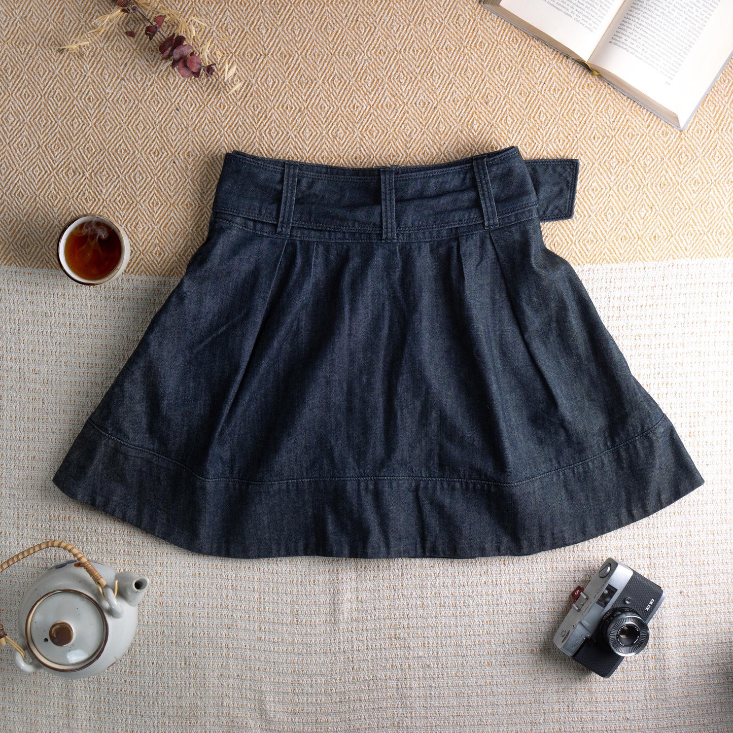 Miss Sixty Vintage Denim Skirt Dark Wash Pleated Skater Schoolgirl Y2K 90s Metal Logo Buckle Preppy Grunge Jeans Skirt Size M