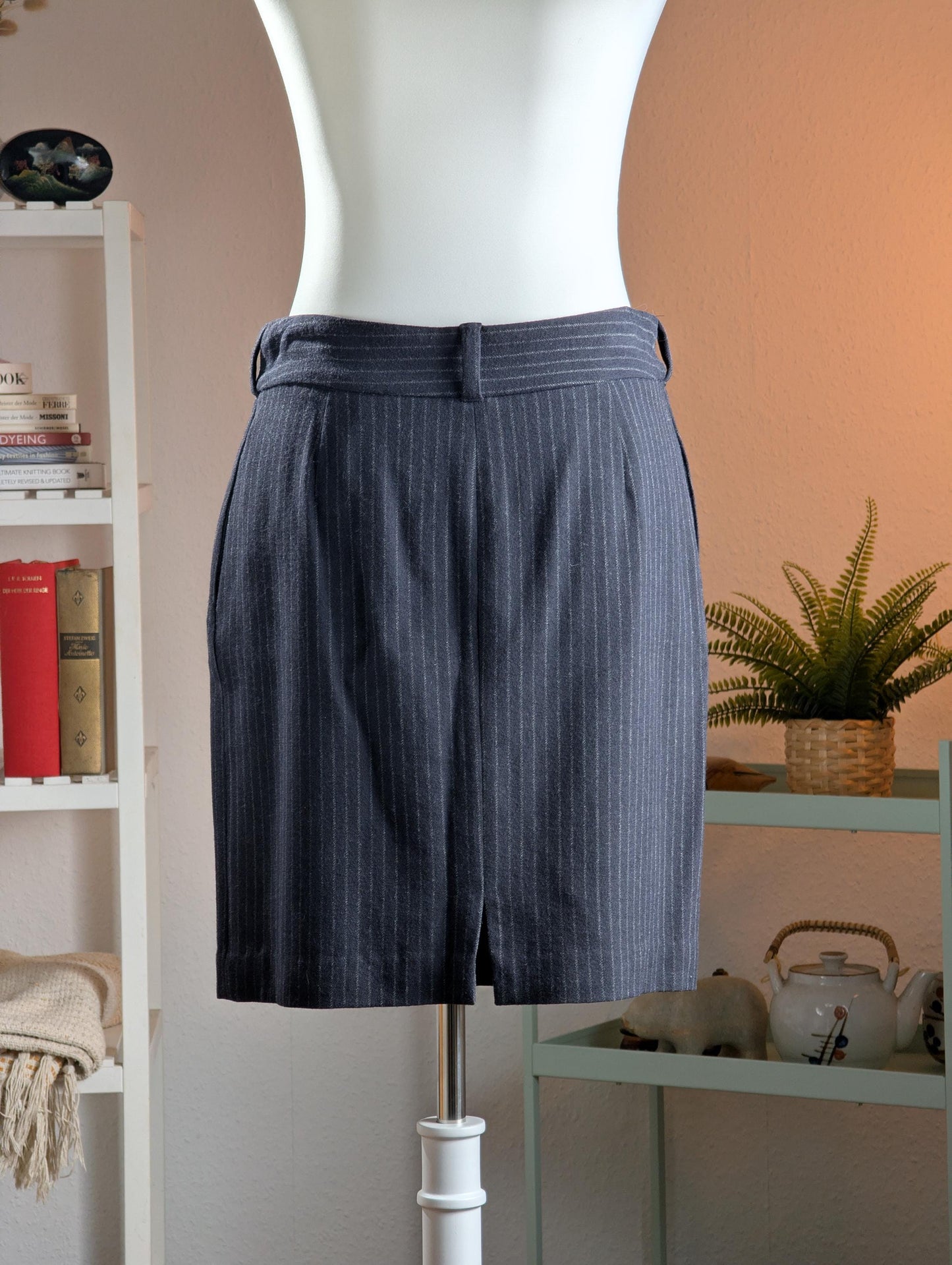 Archival Victor Alfaro Pinstripe Pencil Skirt Deadstock 90s Made in Italy Corporate Chic Office Siren Virgin Wool Fits Size M