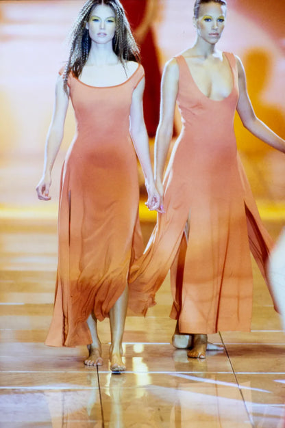 Museum Gianni Versace SS 1993 Runway Dress Orange Linen Emma Sjöberg Wiklund Archival Vintage 90s S