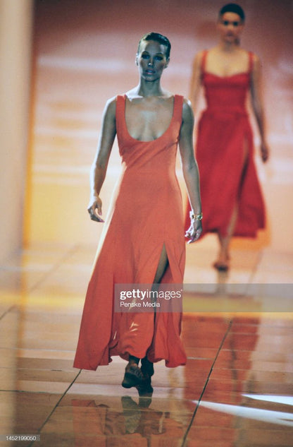Museum Gianni Versace SS 1993 Runway Dress Orange Linen Emma Sjöberg Wiklund Archival Vintage 90s S